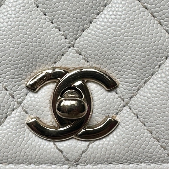 Chanel 21A Coco Top Handle White Caviar Small w/Microchipped Flap Bag - Picture 8 of 10